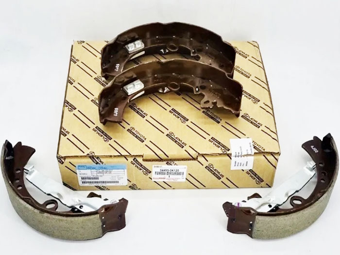 04495-0K120,Toyota Hilux Brake Shoe,04495-0K070